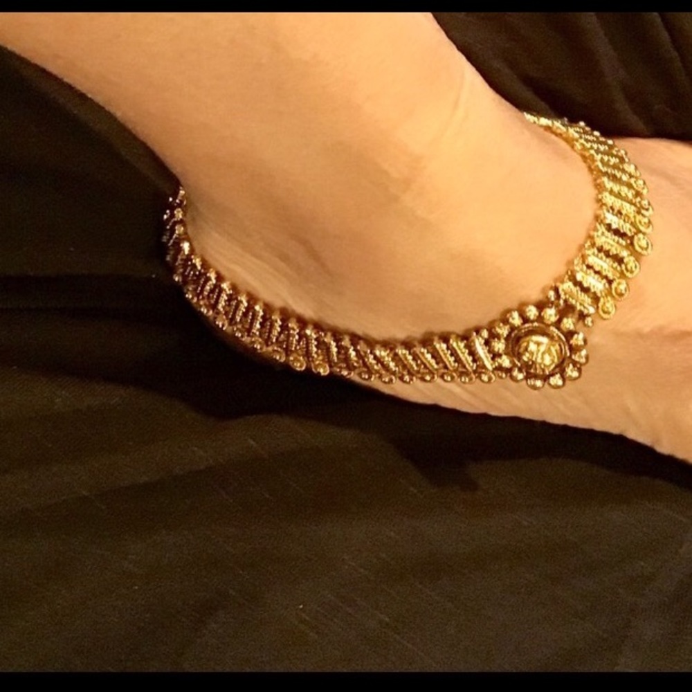 Ankle bracelet